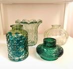 Nieuwstaat! 4 Vintage glazen vazen in groene kleur, Antiek en Kunst, Ophalen of Verzenden