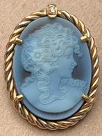 14k goud, agaat camee broche met 3 Top Wesselton briljantjes, Minder dan 4 cm, Nieuw, Ophalen of Verzenden, Met edelsteen