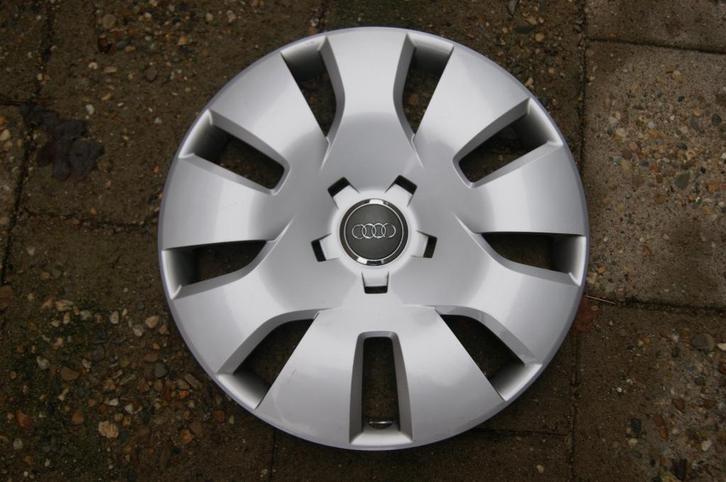 1 losse originele wieldop Audi A4 16 inch, Auto diversen, Wieldoppen, Zo goed als nieuw, Ophalen of Verzenden
