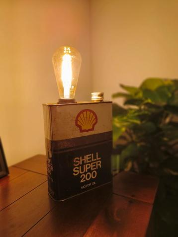 Unieke vintage Shell olieblik lamp – industriële eyecatcher. beschikbaar voor biedingen