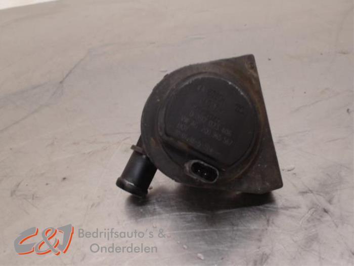 Extra waterpomp van een Volkswagen Caddy, Auto-onderdelen, Airco en Verwarming, Volkswagen, Gebruikt, 3 maanden garantie, Ophalen of Verzenden