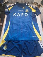 Ronaldo Al Nassr voetbal tenue maat L nog nieuw, Sport en Fitness, Voetbal, Maat L, Ophalen of Verzenden, Nieuw, Set