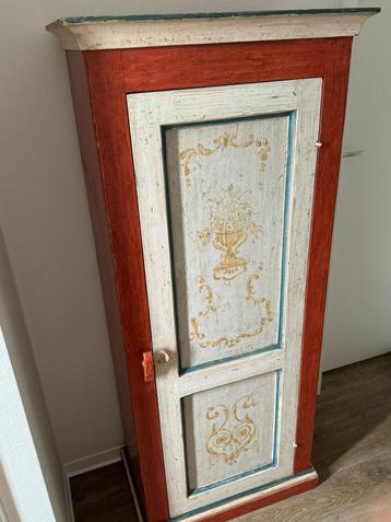 Italiaanse kast Sellari met certificaat  70x40xH152 cm beschikbaar voor biedingen