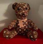 Zachte beer met Louis Vuiton stof 25 cm groot uit UK, Verzamelen, Beren en Cherished Teddies, Ophalen of Verzenden, Zo goed als nieuw