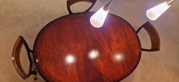Taxusfineer Eettafel met 6 iepen stoelen beschikbaar voor biedingen
