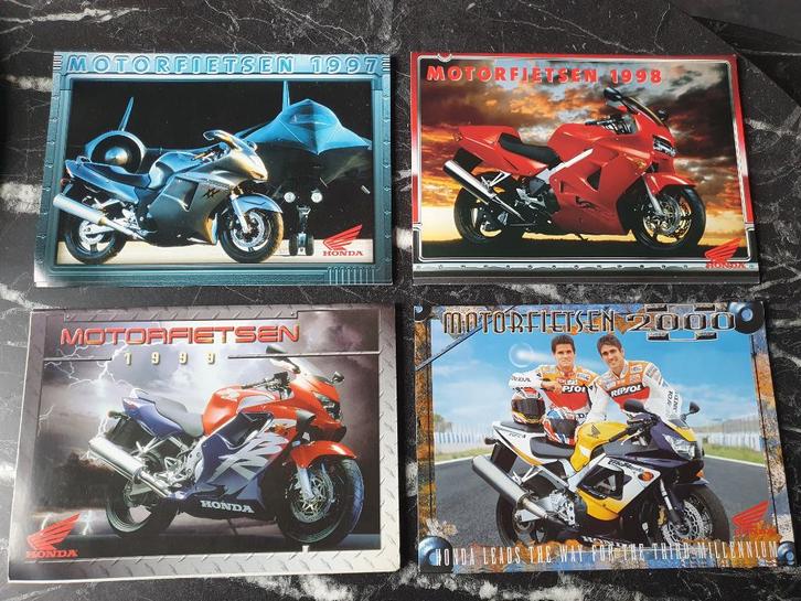 Folders Honda Motorfietsen 1997 1998 1999 2000 / motoren, Motoren, Handleidingen en Instructieboekjes, Honda, Verzenden