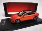Nio ET5 2023 Oranje Metallic 1-43 Almost Real, Hobby en Vrije tijd, Overige merken, Auto, Nio, Nieuw