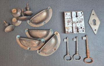 Oud brons/messing/koper handvaten beschikbaar voor biedingen