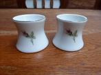 2 porseleinen eierdopjes met roosjes, Antiek en Kunst, Ophalen of Verzenden