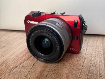Canon EOS M camera met lens beschikbaar voor biedingen