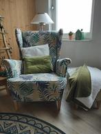 Fauteuil en bijpassende voetenbank met palmblad print, Huis en Inrichting, Fauteuils, Ophalen, 75 tot 100 cm, Zo goed als nieuw