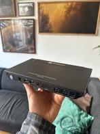 KVM Dock Switch - Snel Schakelen!, Computers en Software, Dockingstations, Nieuw, Ophalen of Verzenden, Av-access, Docking station