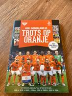 Heel Nederland is trots op Oranje - KNVB - WK voetbal, Boeken, Ophalen of Verzenden, Zo goed als nieuw, Balsport