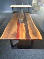 Epoxy tafel Amsterdam, Vijf personen of meer, Overige vormen, Kersenhout, Epoxy, Overige materialen