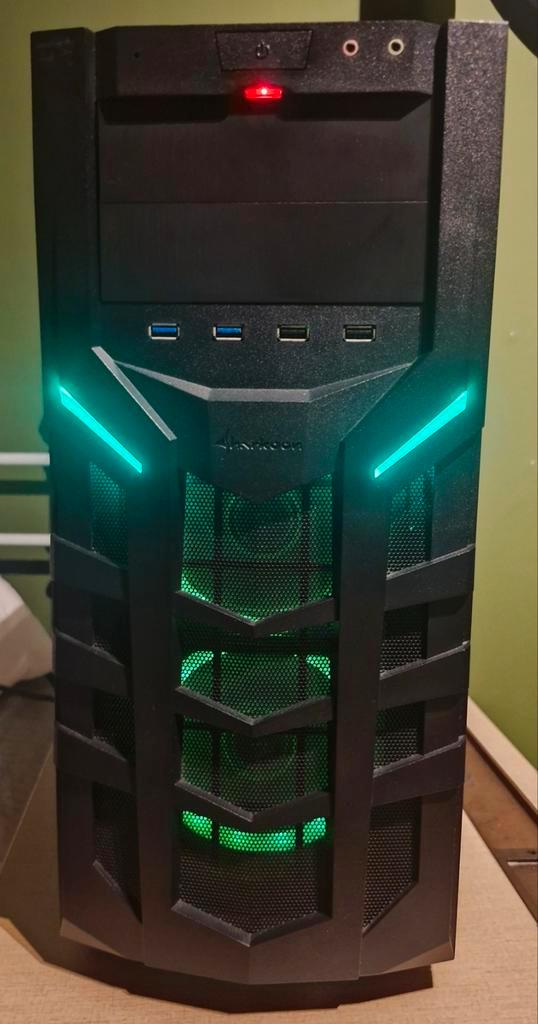 Mid Range game pc Sharkoon VG4-W ATX, Computers en Software, Desktop Pc's, 3 tot 4 Ghz, Gaming, Ophalen