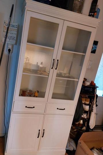 Gratis witte buffetkast