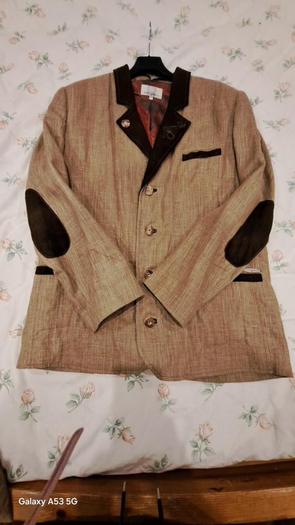 Oktoberfest tweedelig, Ophalen of Verzenden, Zo goed als nieuw, Overige thema's