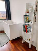 Ledikantje + boekenkastje + wandrekje (los of samen), Ophalen, Gebruikt, Jongetje of Meisje