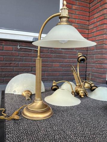 Diverse lampen beschikbaar voor biedingen