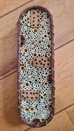 Insectenhotel, bijenhotel, blik., Tuin en Terras, Tuinwanddecoratie, Ophalen of Verzenden, Zo goed als nieuw