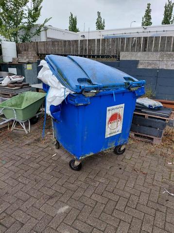 Container 1100 L beschikbaar voor biedingen