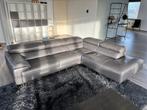 Donkergrijze leren hoekbank met verstelbare rugleuningen, Huis en Inrichting, Banken | Bankstellen, Ophalen, 250 tot 300 cm, Gebruikt