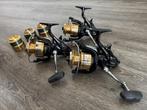 3x Shimano Baitrunner 6000D + extra reservespoelen, Ophalen of Verzenden, Gebruikt, Molen