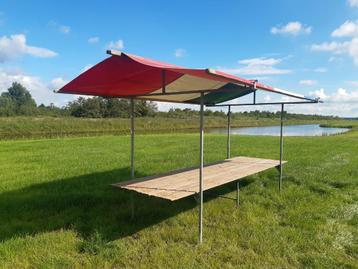 marktkramen markt kramen tafels  beschikbaar voor biedingen