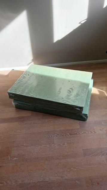 Circa 50 M2 groene ondervloer - dikte 7mm - nieuw beschikbaar voor biedingen