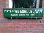 Mooi email straat naambord in de kleur groen., Antiek en Kunst, Antiek | Emaille, Ophalen of Verzenden