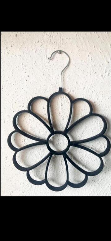 luxe FLUWELEN SJAAL/CEINTUUR/STROPDAS HANGER beschikbaar voor biedingen