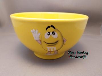 M&M's bowls. ( Yellow ) beschikbaar voor biedingen