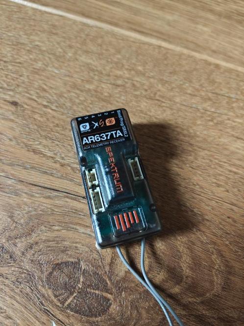 Spektrum AR637TA telemetry Ontvanger met as3x & Safe, Hobby en Vrije tijd, Modelbouw | Auto's en Voertuigen, Zo goed als nieuw