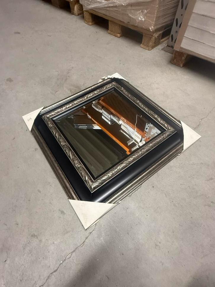 Zwarte spiegel met zilveren details, Huis en Inrichting, Woonaccessoires | Spiegels, Zo goed als nieuw, Minder dan 50 cm, Minder dan 100 cm