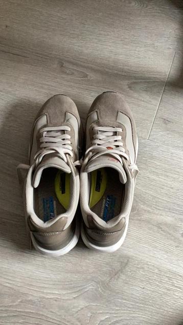 Sketchers Sneakers Mt 44 - Nauwelijks Gedragen! beschikbaar voor biedingen