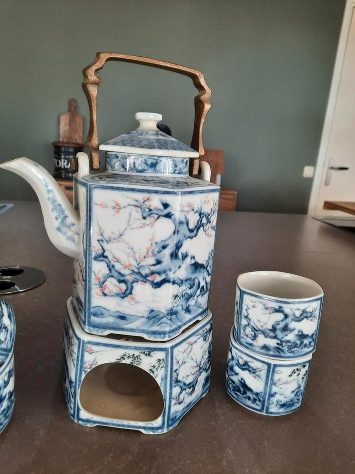 Oud Thee Servies met Warmer en Kopjes, Huis en Inrichting, Keuken | Servies, Gebruikt, Compleet servies, Overige stijlen, Keramiek