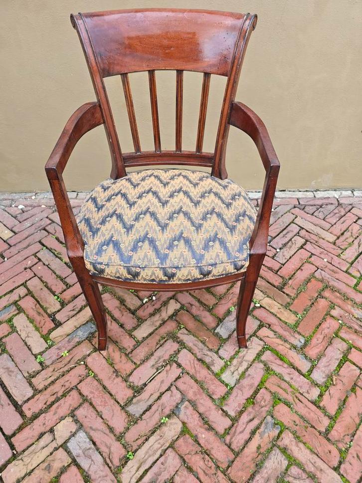 Antieke Kersenhouten Stoel, Huis en Inrichting, Stoelen, Zo goed als nieuw, Eén, Hout, Bruin, Ophalen