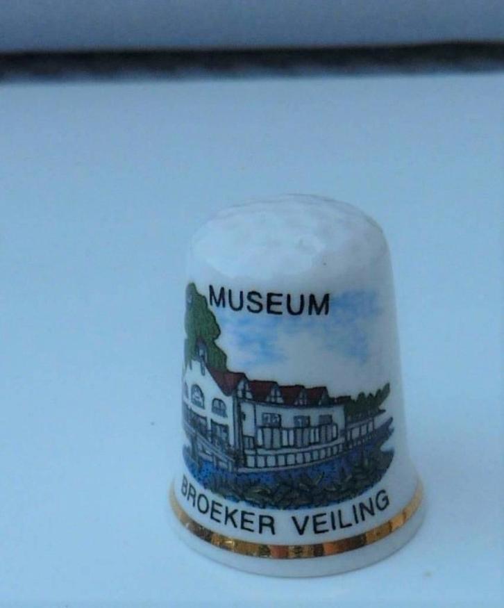 24 vingerhoedjes, PORSELEIN, EN METAAL VINTAGE , VERZAMELING, Verzamelen, Vingerhoedjes, Zo goed als nieuw, Nederland, Verzenden