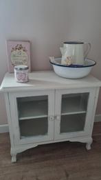 Brocante kastje met glazen deuren, Huis en Inrichting, Ophalen, Glas, 50 tot 100 cm, Minder dan 25 cm