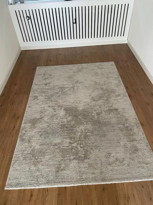 Mooi Laagpolig Tapijt - 2 Stuks, Huis en Inrichting, Stoffering | Tapijten en Kleden, Zo goed als nieuw, 150 tot 200 cm, 200 cm of meer