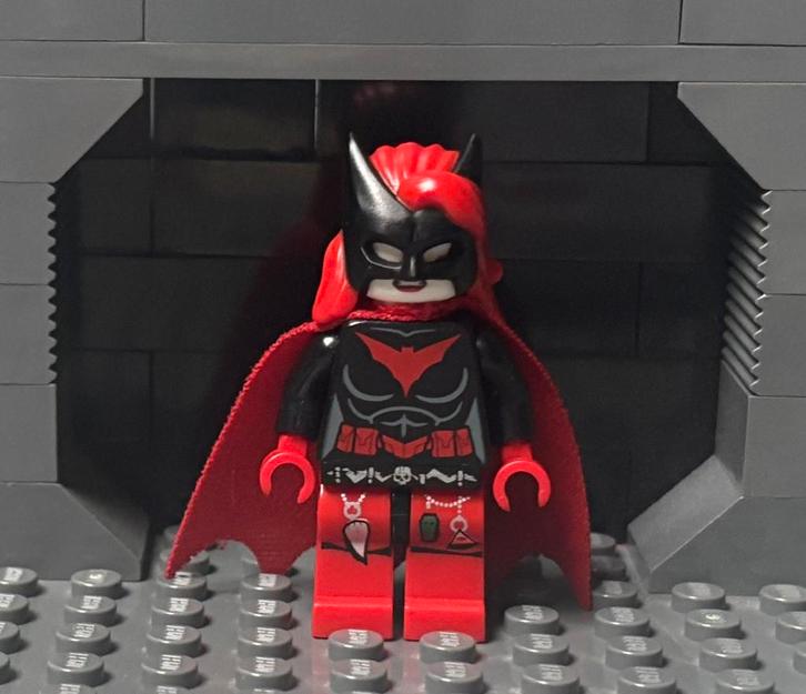 Lego Super Heroes Batwoman Red Cape sh0522, Kinderen en Baby's, Speelgoed | Duplo en Lego, Gebruikt, Lego, Ophalen of Verzenden