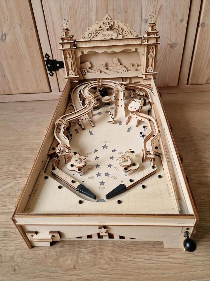 ROKR Circus Flipperkast Model - Bouwpakket, Hobby en Vrije tijd, Modelbouw | Auto's en Voertuigen, Zo goed als nieuw, Overige typen