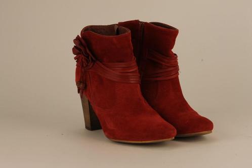 Enkellaarsje met hoge hak, maat 38, Kleding | Dames, Schoenen, Zo goed als nieuw, Lage of Enkellaarzen, Rood, Ophalen of Verzenden