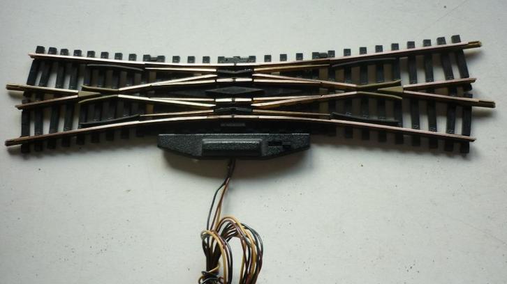 Fleischmann H0 6065 elektrische kruiswissel in ovp, Hobby en Vrije tijd, Modeltreinen | H0, Gebruikt, Rails, Wisselstroom, Fleischmann
