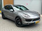 Luxe Porsche Cayenne S 3.0 Hybride 380PK SUV 4X4/PANORAMA!, Auto's, Porsche, Automaat, Cayenne, Zwart, Leder
