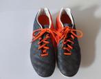 Voetbalschoenen maat 38, Maat XS of kleiner, Ophalen of Verzenden, Gebruikt, Schoenen