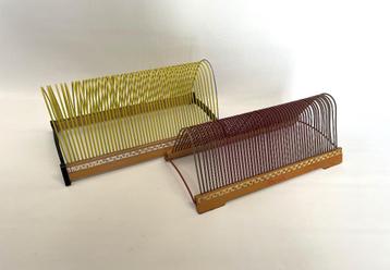 2 stuks platenstandaards Plattofix jaren '70 vintage beschikbaar voor biedingen