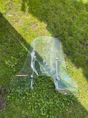 Windscherm vespa sprint origineel beschikbaar voor biedingen