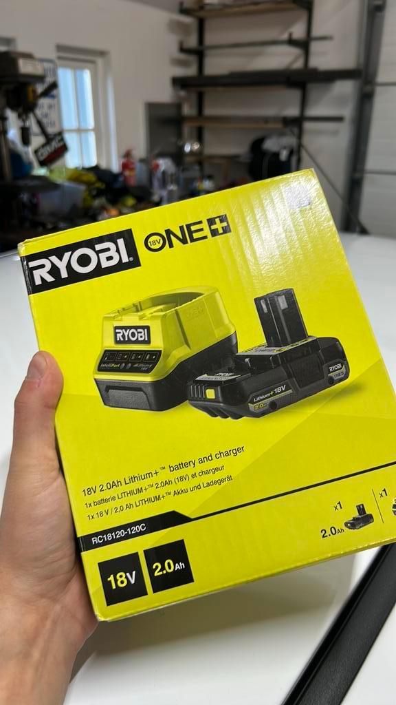 Ryobi ONE+ 18V 1x 2,0Ah Lithium accu / lader set RC18120-120, Doe-het-zelf en Verbouw, Gereedschap | Machine-onderdelen en Toebehoren