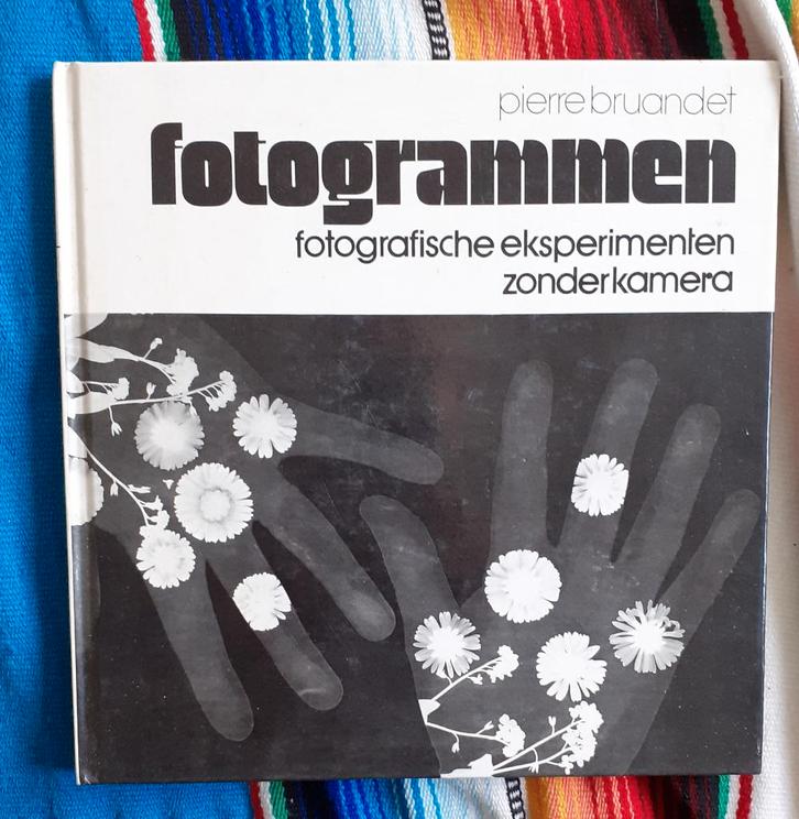 Fotogrammen - Fotografische eksperimenten zonder kamera, Boeken, Kunst en Cultuur | Fotografie en Design, Zo goed als nieuw, Techniek